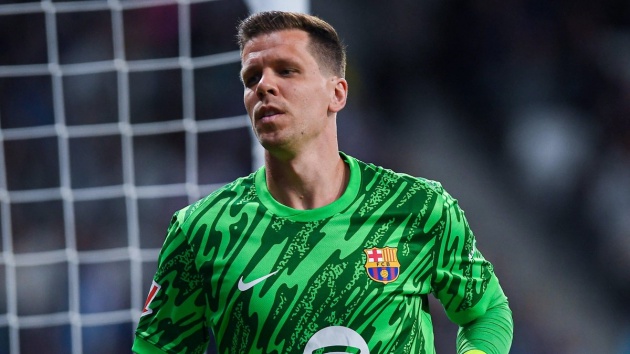 Szczesny gia hạn hợp đồng với Barcelona: Lựa chọn ngắn hạn, bài toán dài hạn vẫn còn đó